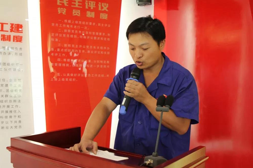 党员立潮头，，，领跑领先锋之十九｜何福胜：：：一份信心，，，一生执着