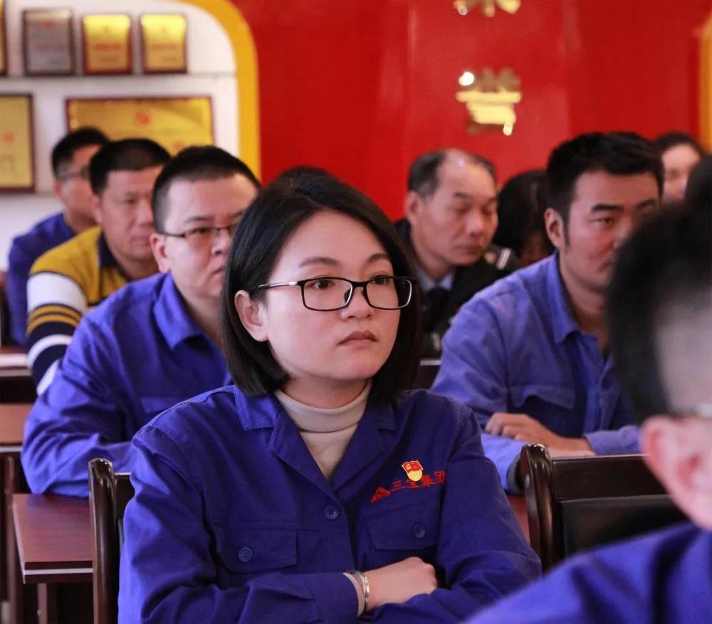 党员立潮头，，，领跑领先锋之二十九｜蔡艺玲：：：守望初心不放松，，，“钢花管家”有奇招