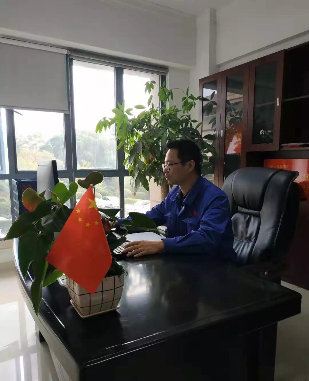 党员立潮头，，，领跑领先锋之三十二｜张盛梁：：：盛五炼之栋梁