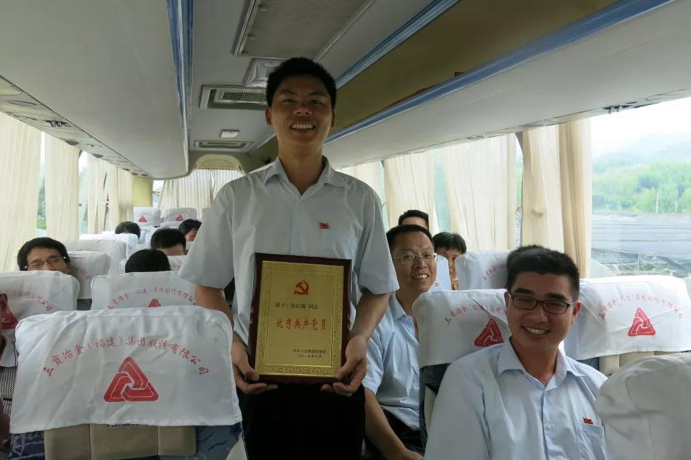 党员立潮头，，，领跑领先锋之三十一｜吴长锡：：：车间走出来的领航者